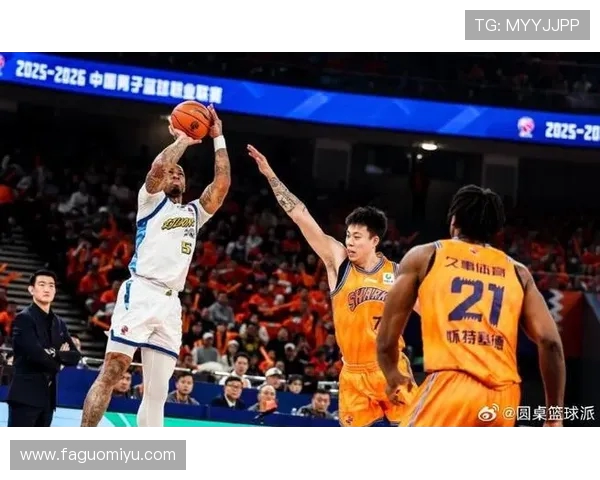 2017年CBA季后赛精彩对决上海队与广厦队的巅峰之战回顾
